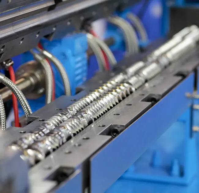 Divskrūvju putu granulatora darba process un darbības piesardzības pasākumi